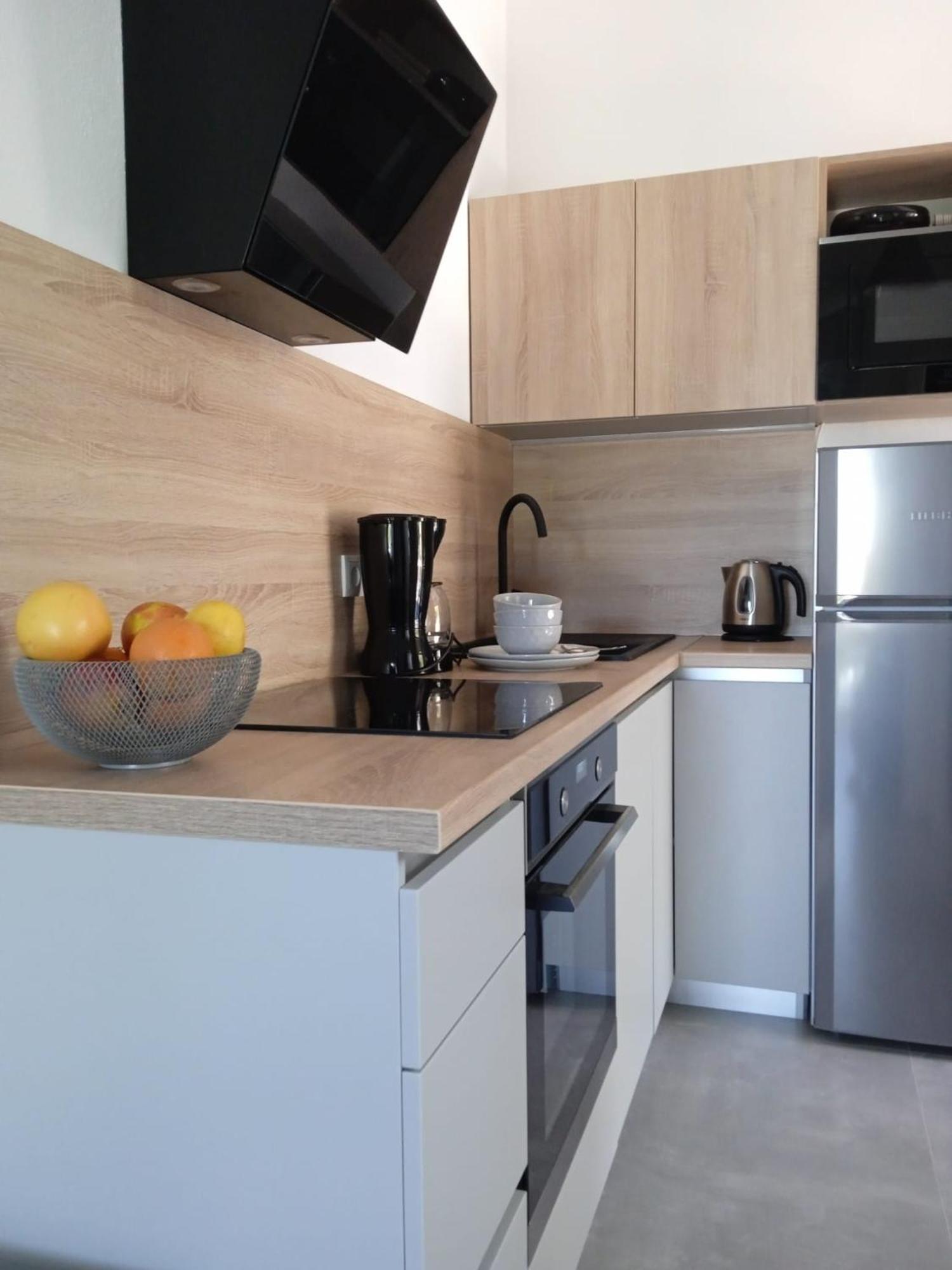 Apartmani Nila Света Неделя Екстер'єр фото
